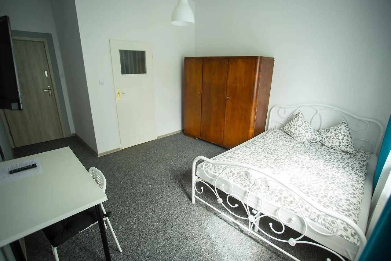 Moonriver Inn Varsó Homestay szállás